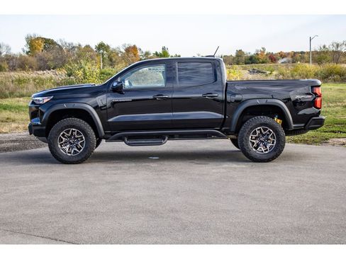 Used 2023 Chevrolet Colorado ZR2 w/ ZR2 Convenience Package III image 5