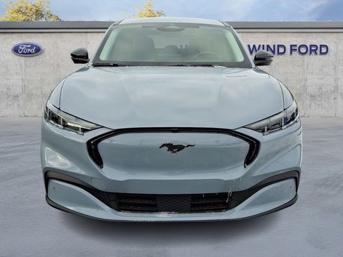 Certified 2025 Ford Mustang Mach-E Premium image 2