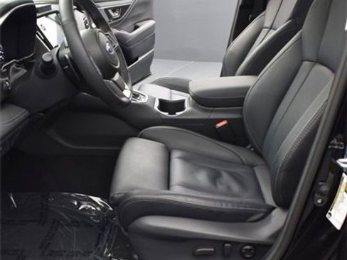 Used 2025 Subaru Outback Limited XT w/ Popular Package #2 image 9