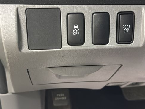 Used 2014 Toyota Tacoma 4x4 Regular Cab image 18