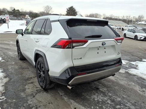 Certified 2024 Toyota RAV4 SE w/ Convenience Package image 19