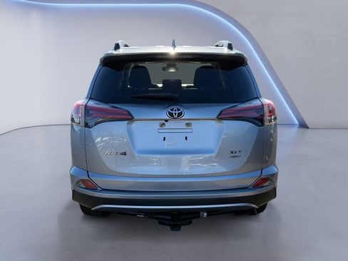 Used 2018 Toyota RAV4 XLE w/ Plus Extra Value Package image 4