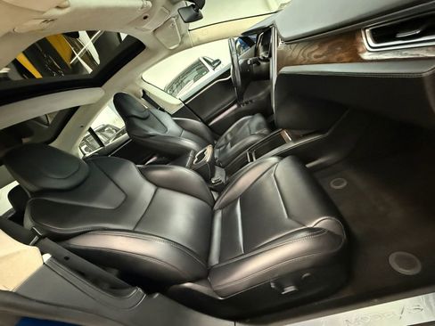 Used 2018 Tesla Model S 75D image 25