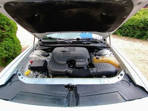 Used 2017 Dodge Challenger SXT RWD image 59