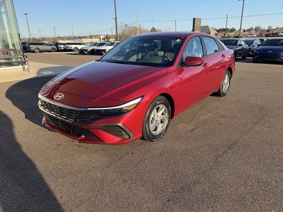 Used 2024 Hyundai Elantra SE