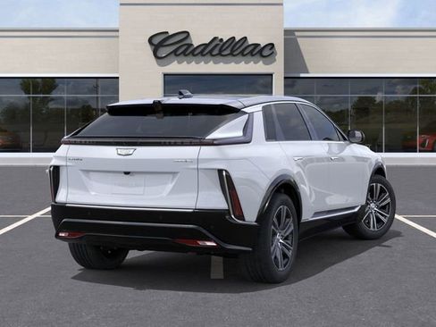 New 2026 Cadillac Lyriq Premium Luxury w/ LPO, Floor Liner Package AWD/4WD image 4
