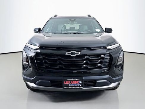 New 2026 Chevrolet Equinox LT w/ Convenience Package II FWD image 2