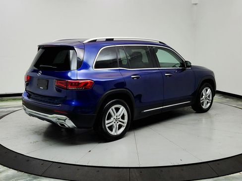 Used 2021 Mercedes-Benz GLB 250 w/ Premium Package image 5