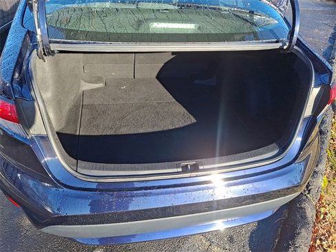 Used 2022 Toyota Corolla LE image 29