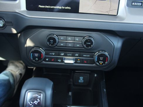 New 2025 Ford Bronco Outer Banks image 13