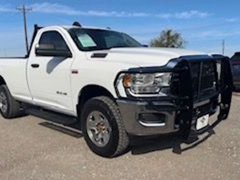 Used 2019 RAM 2500 Tradesman AWD/4WD image 2