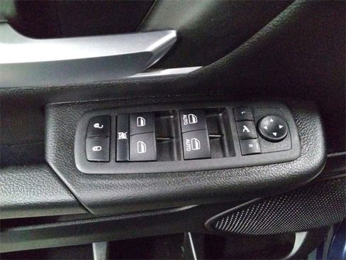 Used 2023 RAM 1500 Big Horn image 33