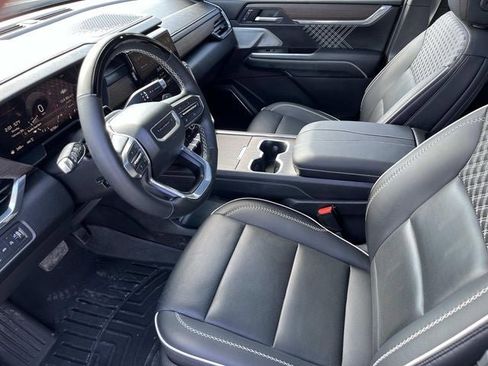 Used 2025 GMC Acadia Denali w/ Super Cruise Package image 28