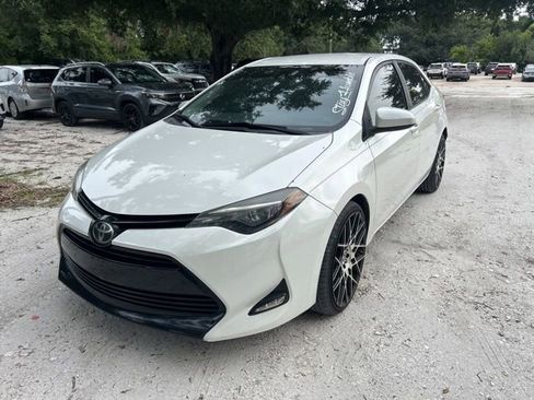 Used 2018 Toyota Corolla LE FWD image 2