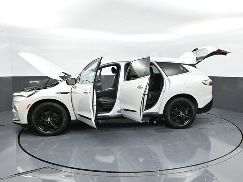 Used 2023 Buick Enclave Essence w/ Sport Touring Edition image 51