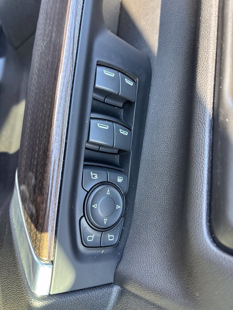 Used 2022 Chevrolet Silverado 2500 LT w/ Midnight Edition AWD/4WD image 16