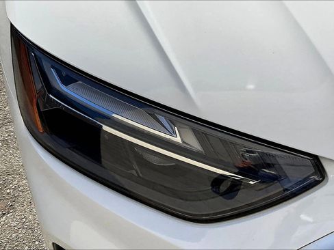 Used 2021 Audi Q5 Premium w/ Convenience Package image 27