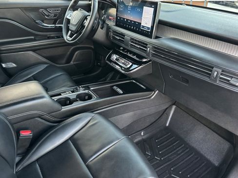 Used 2023 Lincoln Corsair FWD w/ Equipment Group 101A image 15