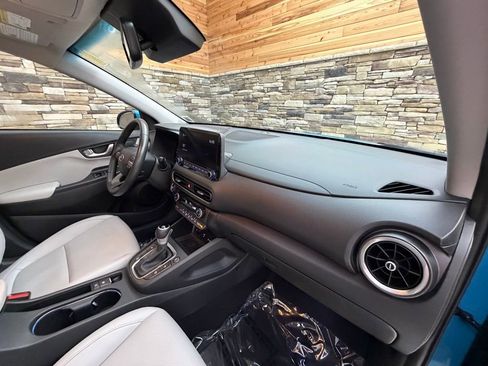 Used 2022 Hyundai Kona Limited image 13