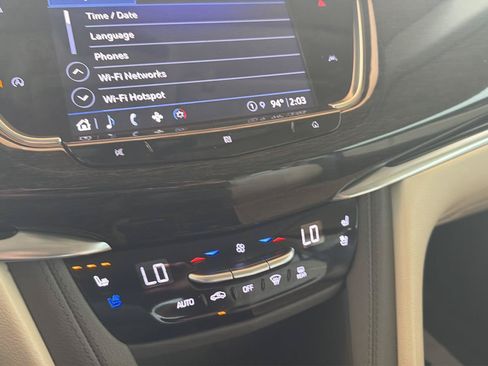 Used 2021 Cadillac XT6 Premium Luxury FWD image 31