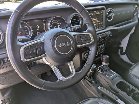 Used 2022 Jeep Wrangler Unlimited Sahara w/ LED Lighting Group AWD/4WD image 14