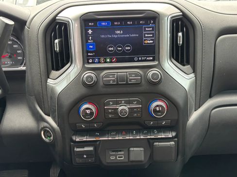 Used 2020 Chevrolet Silverado 2500 LT w/ Texas Edition AWD/4WD image 24
