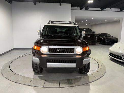 Used 2014 Toyota FJ Cruiser 4WD image 9