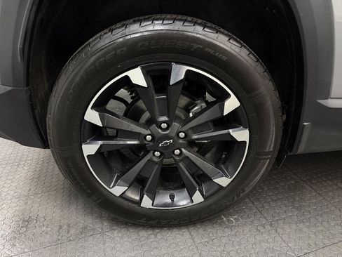 Used 2025 Chevrolet Equinox RS w/ Safety and Technology Package image 11