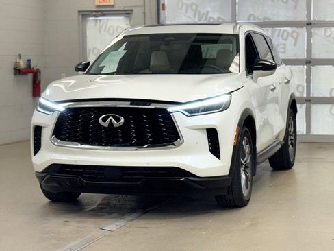 Used 2025 INFINITI QX60 Luxe AWD/4WD image 3
