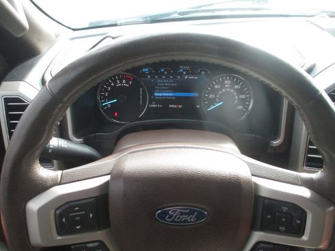 Used 2019 Ford F150 King Ranch w/ Equipment Group 601A Luxury RWD image 32