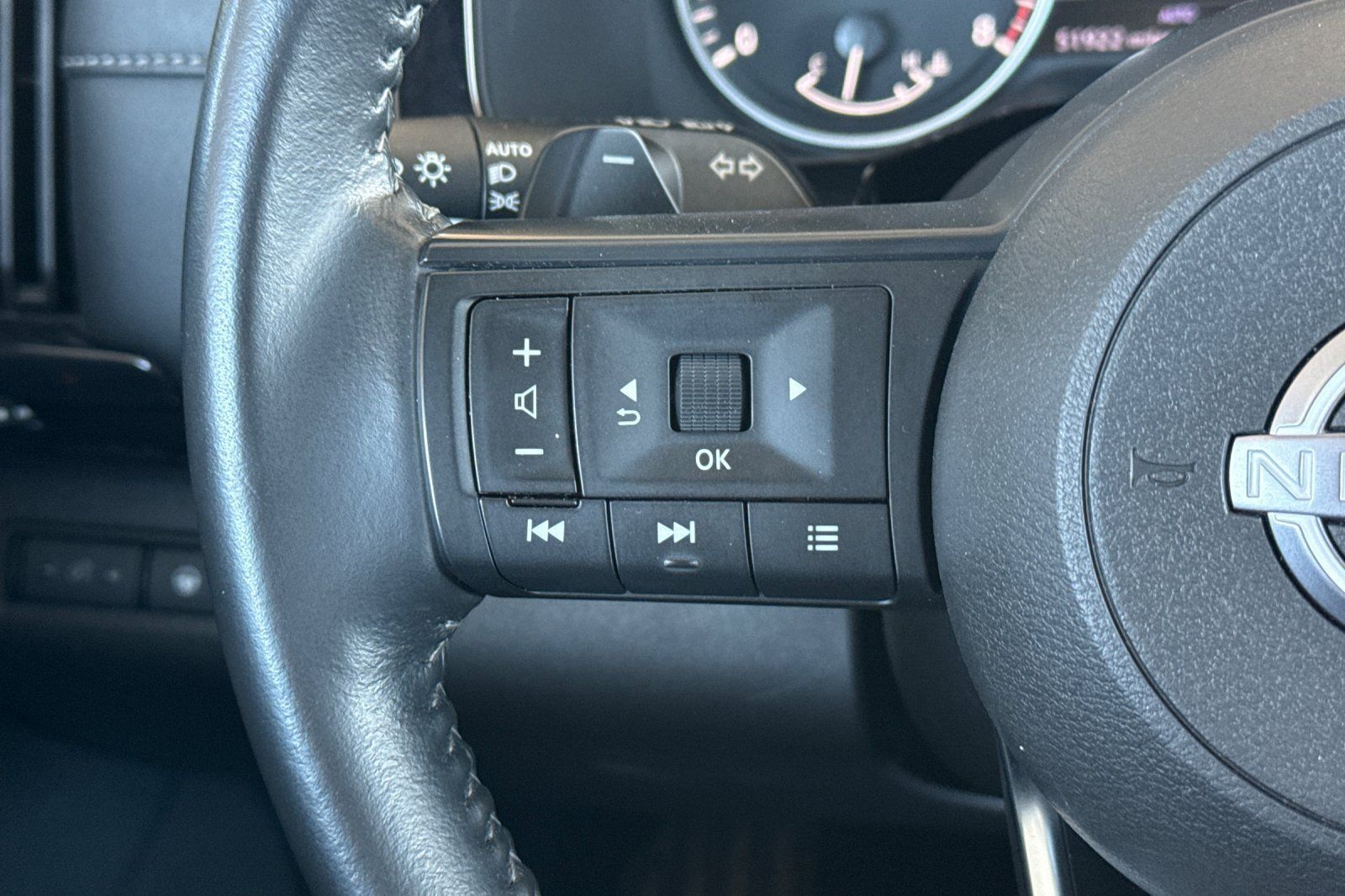 Certified 2025 Nissan Pathfinder SV AWD/4WD image 31