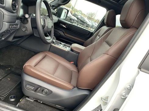 Used 2025 Toyota Land Cruiser w/ Premium Package image 18