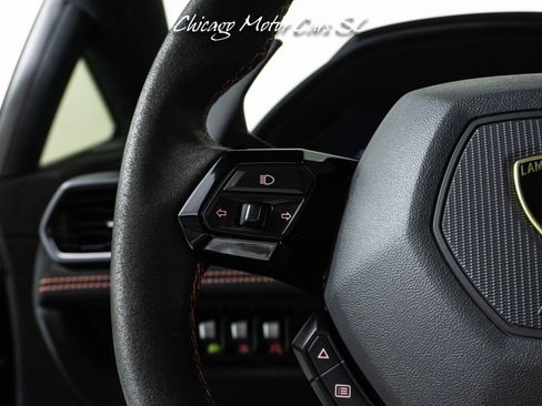 Used 2022 Lamborghini Huracan STO RWD image 32