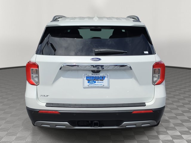 Certified 2023 Ford Explorer XLT w/ Equipment Group 202A RWD image 5