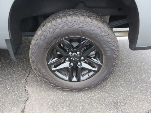 Used 2024 Chevrolet Silverado 1500 LT Trail Boss w/ Convenience Package II image 40