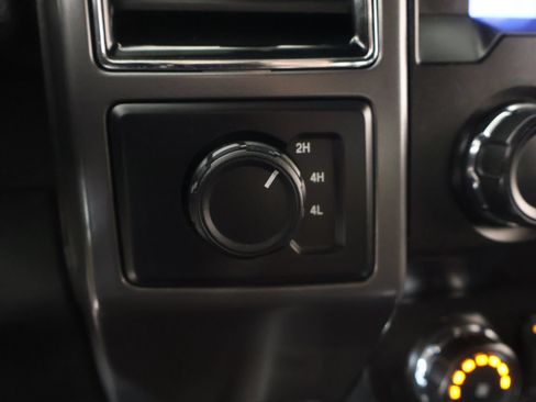 Used 2020 Ford F150 XLT w/ Equipment Group 302A Luxury AWD/4WD image 9