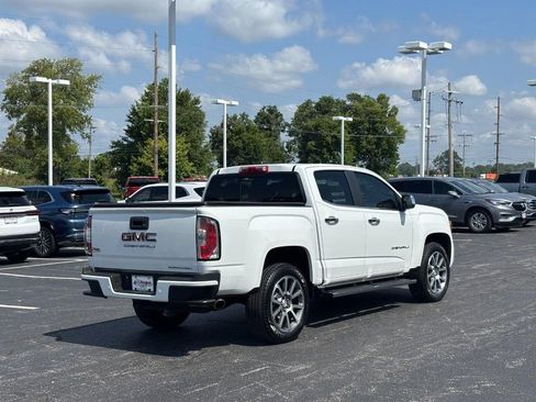 Used 2021 GMC Canyon Denali RWD image 3