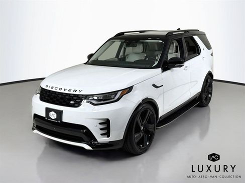 Used 2025 Land Rover Discovery Dynamic SE AWD/4WD image 4