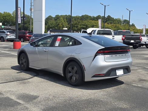 New 2026 Toyota Prius LE image 4