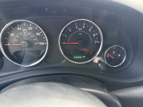 Used 2016 Jeep Wrangler Unlimited Sport image 9