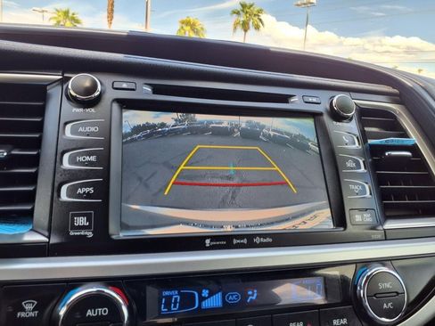 Used 2019 Toyota Highlander Limited AWD/4WD image 5