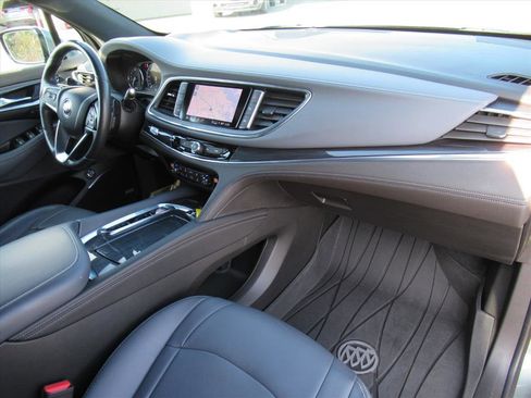 Used 2022 Buick Enclave Premium w/ Experience Buick Package image 10