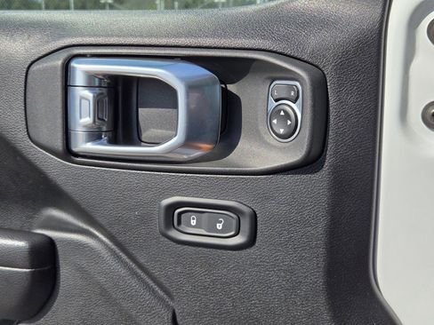 Used 2021 Jeep Gladiator Mojave w/ Trailer Tow Package image 22