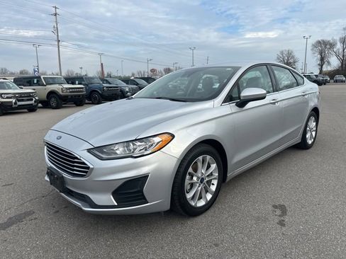Used 2019 Ford Fusion SE image 26