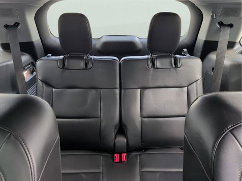 Used 2023 Ford Explorer Limited w/ Limited Technology Package image 33