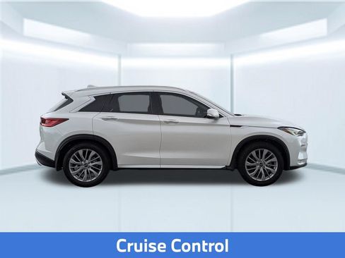 Used 2023 INFINITI QX50 Luxe FWD image 9