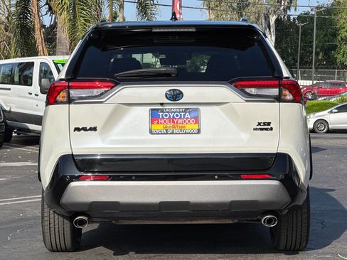 Used 2021 Toyota RAV4 XSE image 5