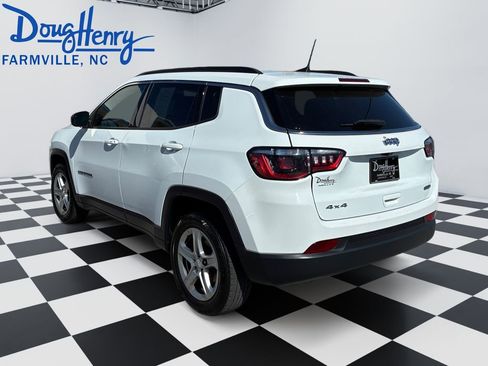 Used 2024 Jeep Compass Latitude AWD/4WD image 3