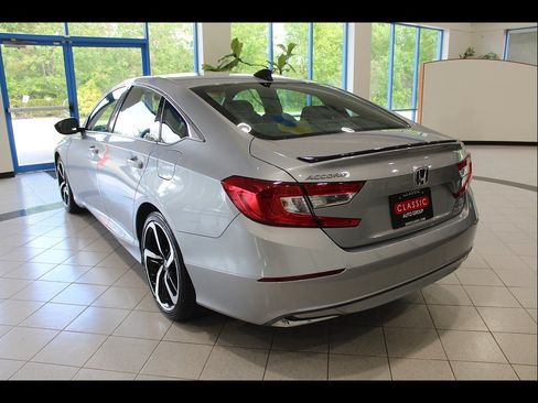 Used 2022 Honda Accord Sport image 7