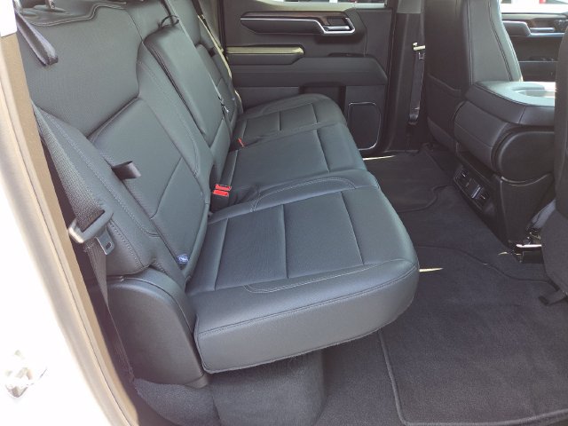 Used 2024 GMC Sierra 1500 SLT AWD/4WD image 18